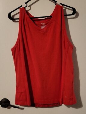Danskin Dark Pink V-Neck Tank Top